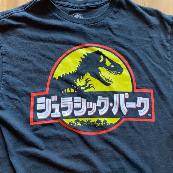 Foreign Jurassic park graphic tee - Picture 2 of 3